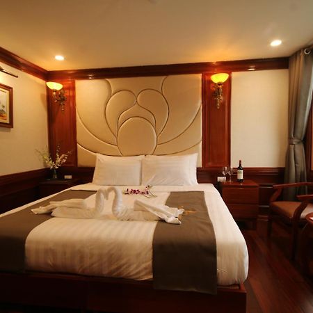Отель Calypso Cruises Cat Hai Экстерьер фото