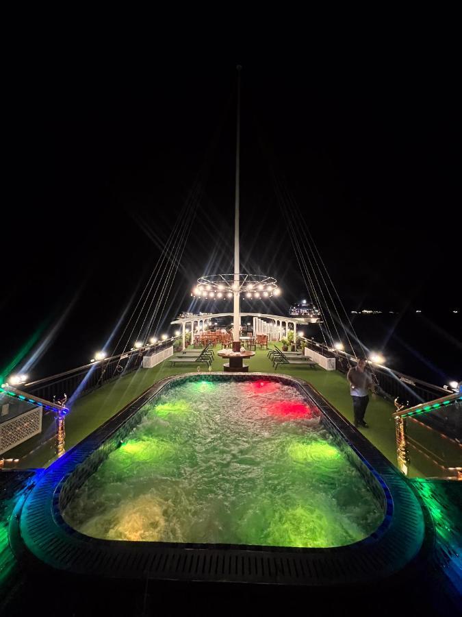 Отель Calypso Cruises Cat Hai Экстерьер фото